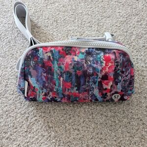 Lululemon belt bag